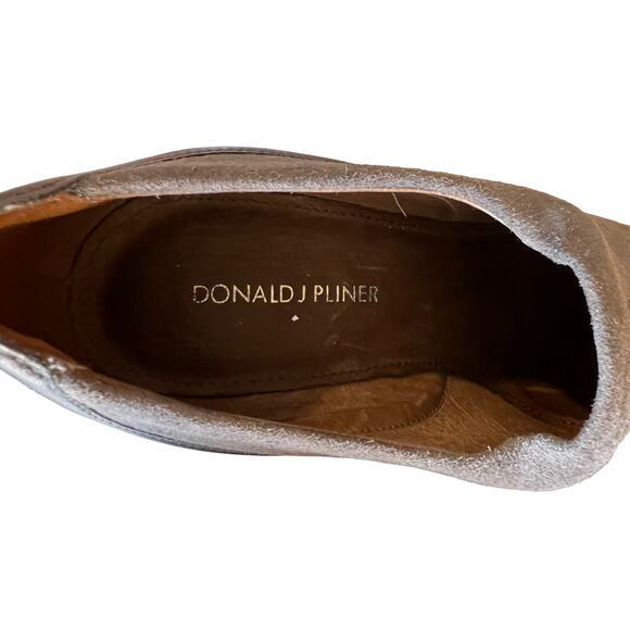 Donald J Pliner Gray Suede Heeled Low Pointed Toe Booties 9 - Picture 5 of 10